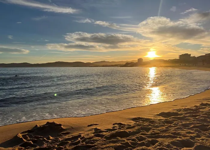 Апартаменти Key West A Raphael *